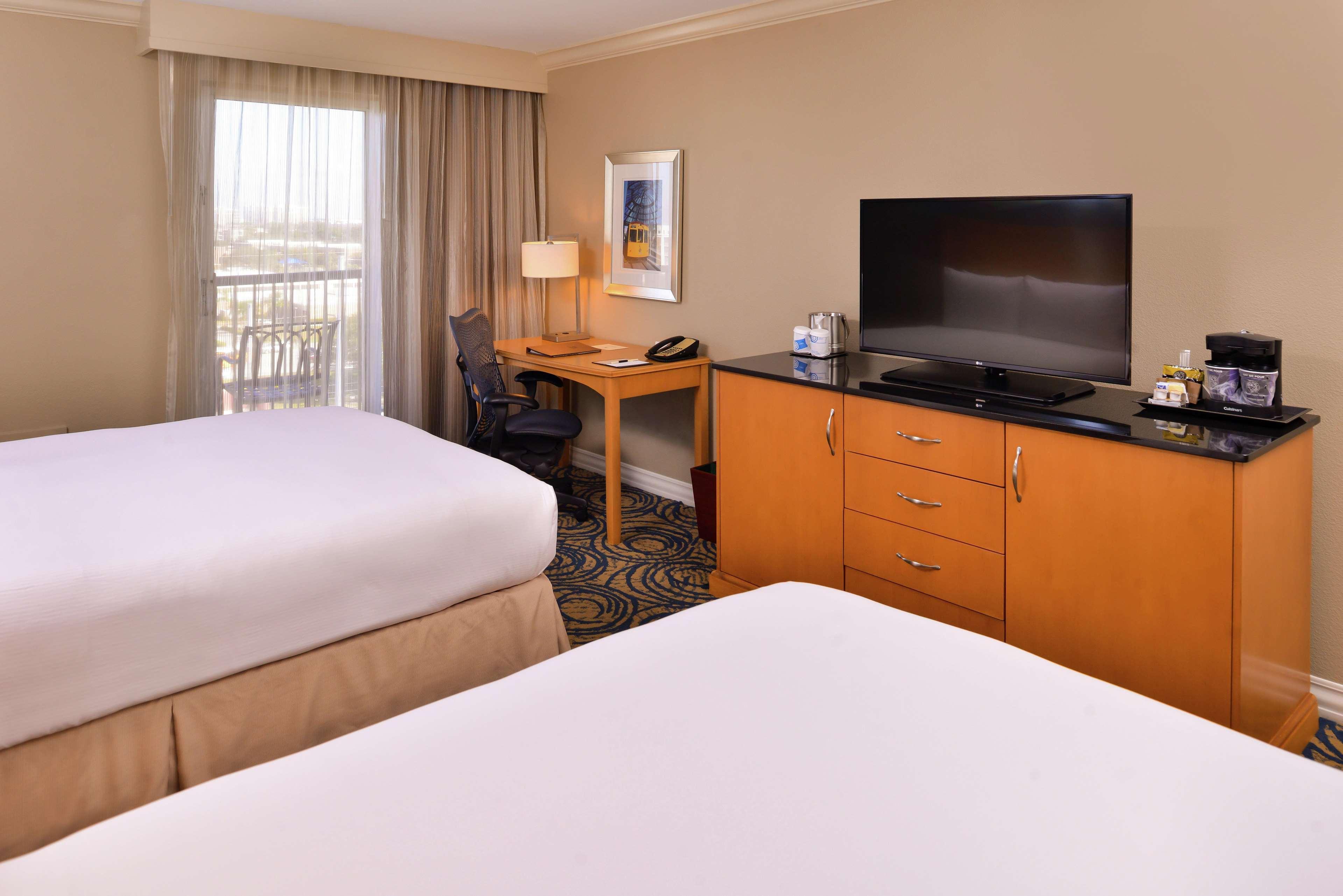 Doubletree By Hilton Hotel Tampa Airport-Westshore Exteriör bild