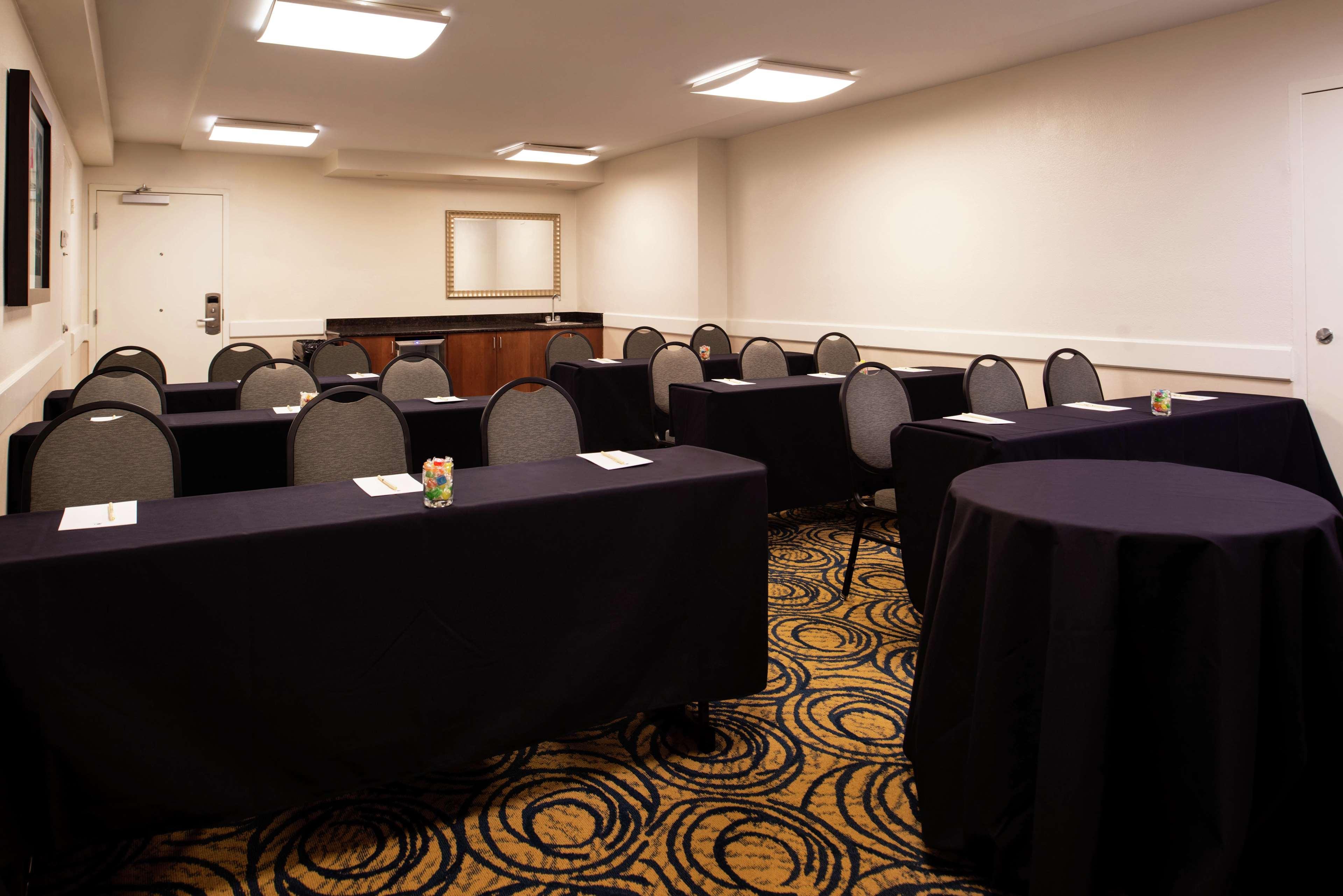 Doubletree By Hilton Hotel Tampa Airport-Westshore Exteriör bild