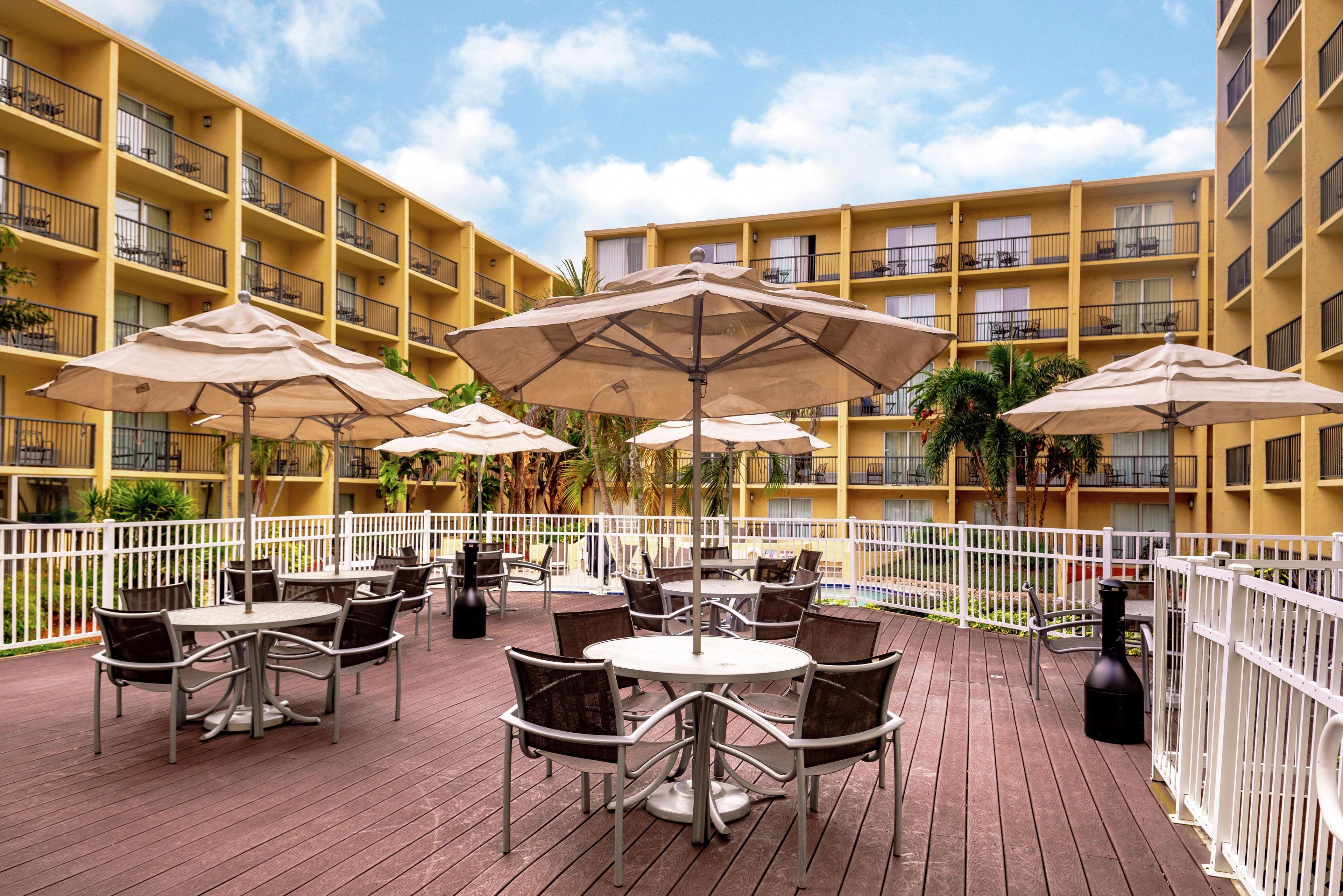 Doubletree By Hilton Hotel Tampa Airport-Westshore Exteriör bild